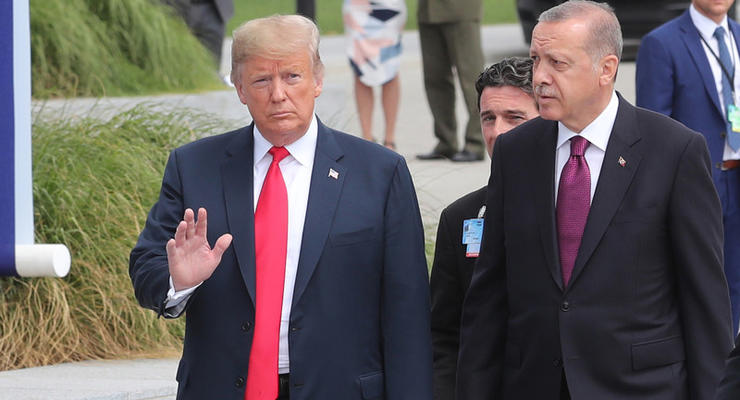 Эрдоган и Трамп обсудили уход США из Сирии