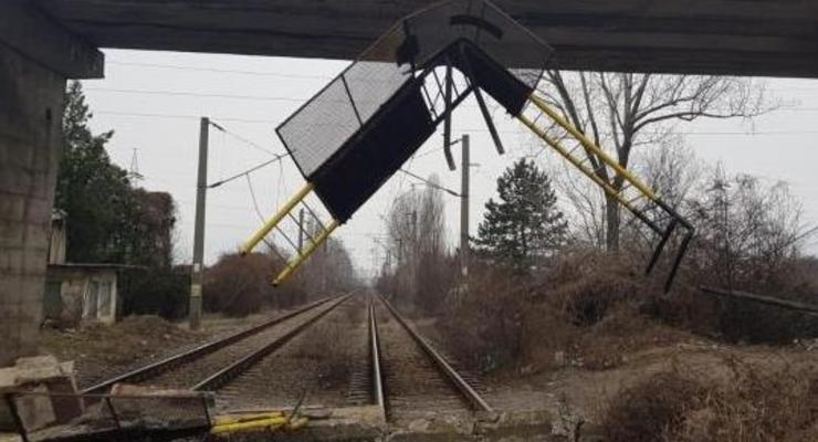 В Румынии обвалился пешеходный мост