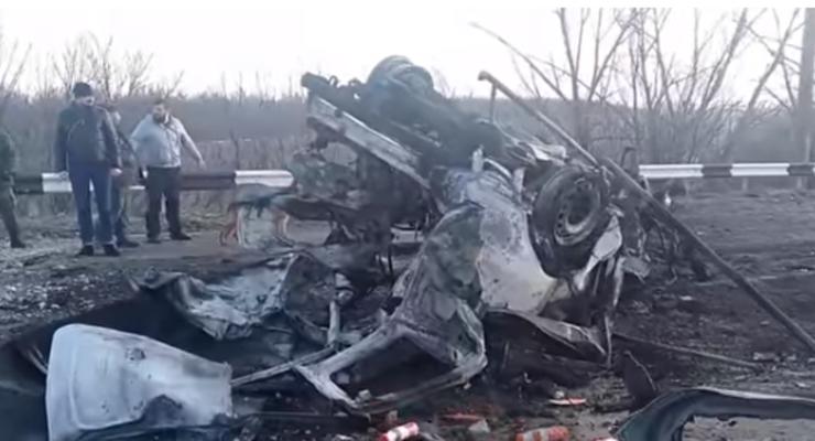 Появилось видео с места взрыва маршрутки на Донбассе