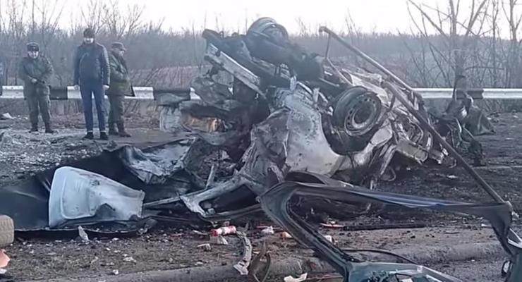 В "ДНР" взорвался микроавтобус, есть жертвы – штаб