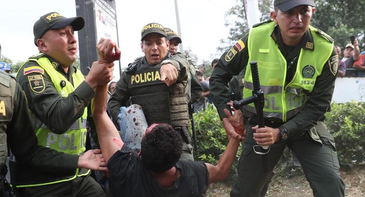 На границе с Венесуэлой пострадали почти 300 человек - МИД Колумбии