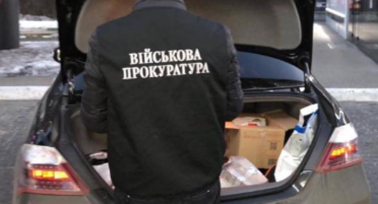 Под Кропивницким чиновнику привезли крупную взятку в багажнике авто