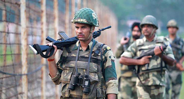 Пакистанские военные обстреляли индийских солдат