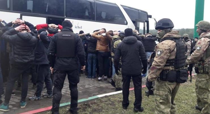 Стало известно, кем были задержанные под Одессой вооруженные люди
