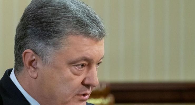 Порошенко уволил послов Украины в двух странах