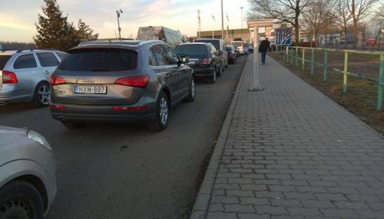 Венгрия заявила о планах построить мост в Украину