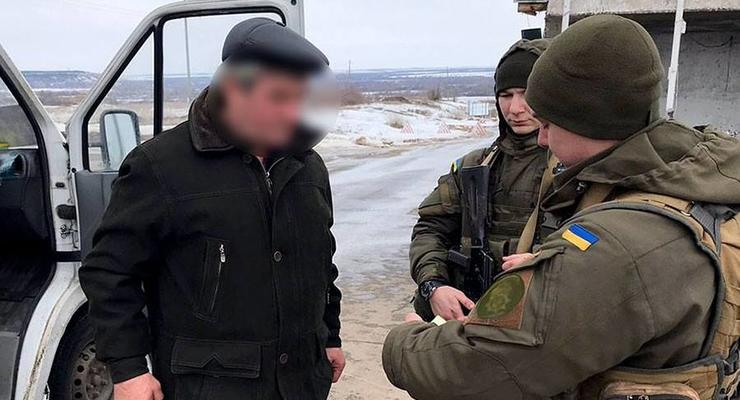 Нацгвардейцы на КПП в Луганской области задержали сепаратиста