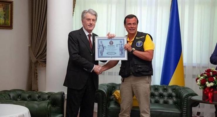 Президент-рекордсмен: Виктор Ющенко попал в Книгу рекордов Украины