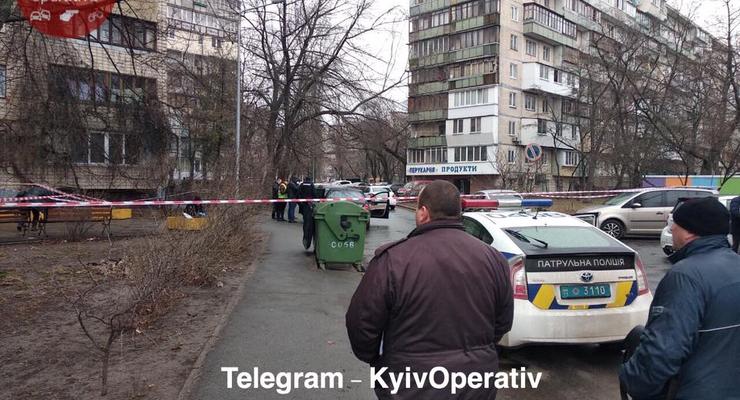 В Киеве расстреляли автомобиль: водитель погиб