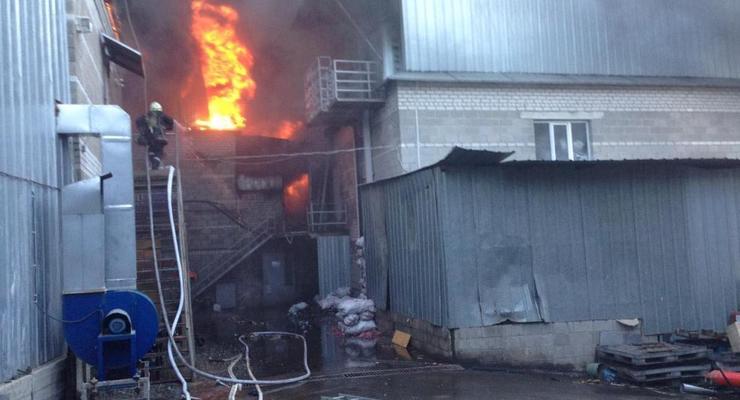 Пожар на заводе в Днепропетровской области ликвидировали