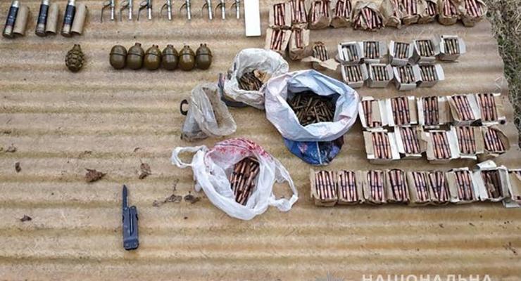 У жителя Прикарпатья изъяли арсенал оружия и боеприпасов