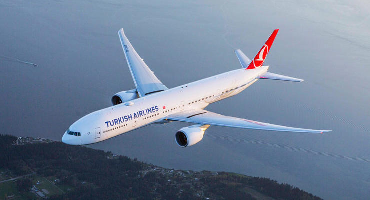 Десятки пассажиров авиарейса Стамбул-Нью-Йорк пострадали от турбулентности