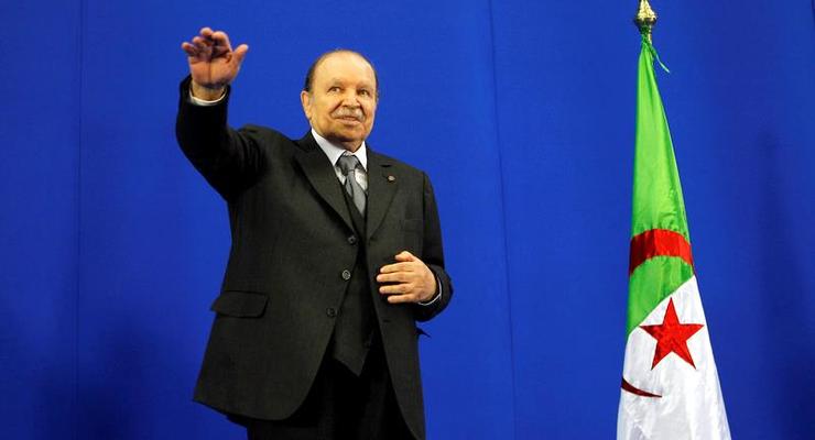 Президент Алжира отказался баллотироваться на пятый срок