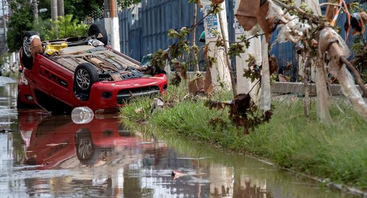 Ливни в Бразилии: 11 погибших, затоплен завод Mercedes