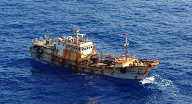 В Китае столкнулись два судна, 12 моряков пропали без вести