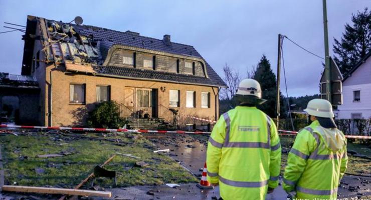 В Германии торнадо разрушил десятки домов