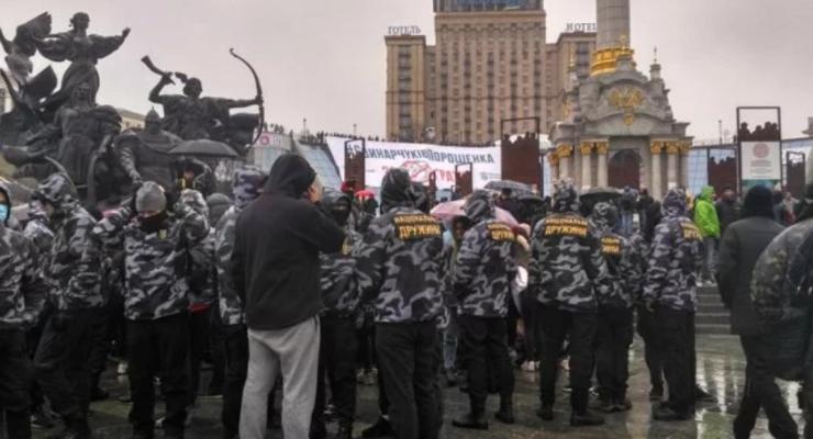 Протесты Нацкорпуса: В центр массово стягивают правоохранителей