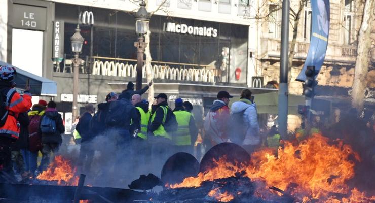 Столкновения в Париже: ранены более 60 человек