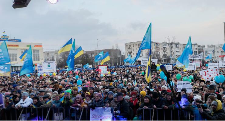 Тимошенко на десятитысячном митинге в Северодонецке призвала к единству Украины