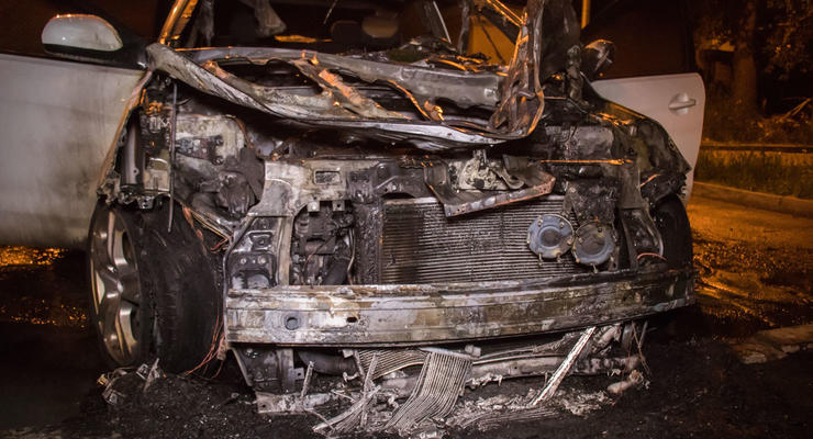 В Киеве горели сразу семь автомобилей