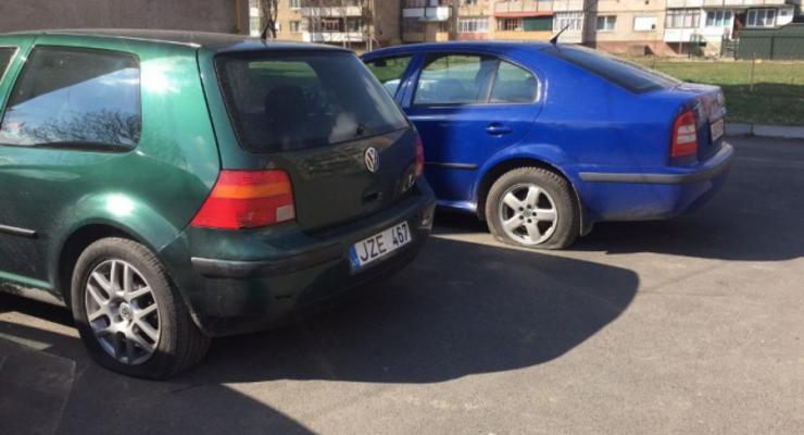Житель Берегово повредил ножом 14 авто и ранил соседа