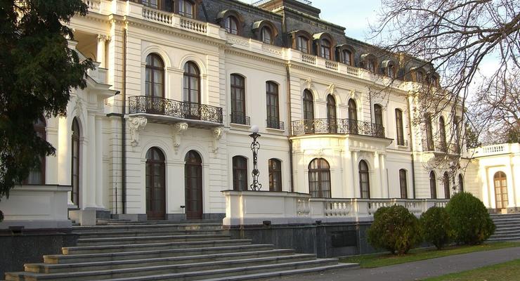 МИД Чехии вызвал посла РФ из-за скандала с квартирами в Праге