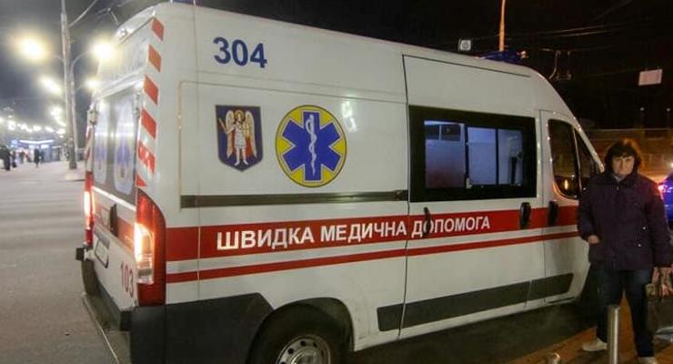 В Киеве маршрутка сбила троих женщин на переходе