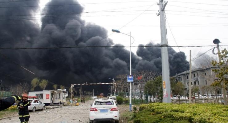 Взрыв на заводе в Китае: число жертв достигло 44