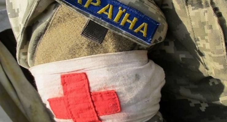 На Донбассе от пули снайпера погиб военный медик
