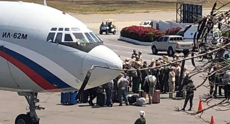 У Мадуро прокомментировали прибытие российских военных