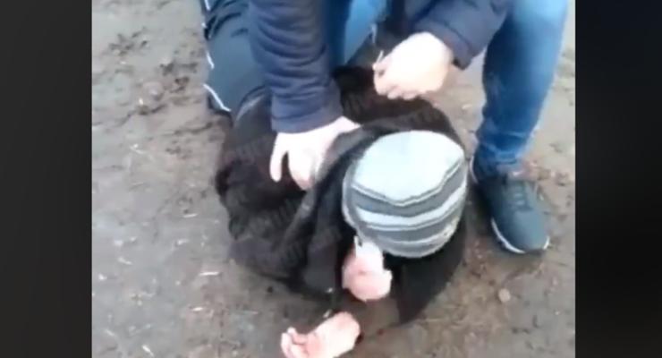 Под Киевом студенты задержали вора, обокравшего беременную