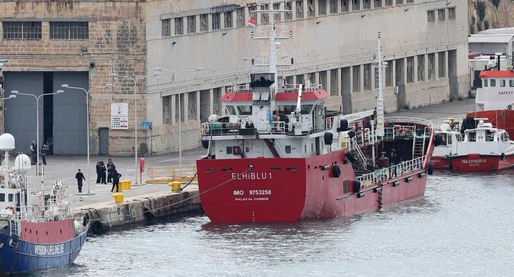 Военные Мальты освободили захваченный мигрантами танкер