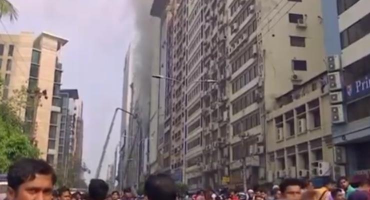 Пожар в небоскребе Бангладеша: погибли 19 человек