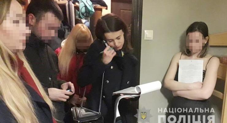 В Киеве вербовали девушек и продавали их сутенерам