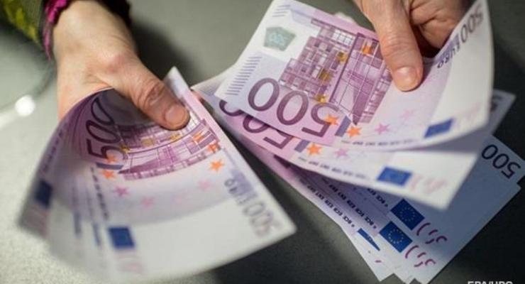 Мошенники от лица главы МИД Франции украли ?8 миллионов