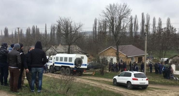 Задержанных крымских татар вывезли в Россию - СМИ