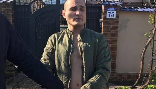 В Одессе мужчина избил попавших в ДТП нацгвардейцев