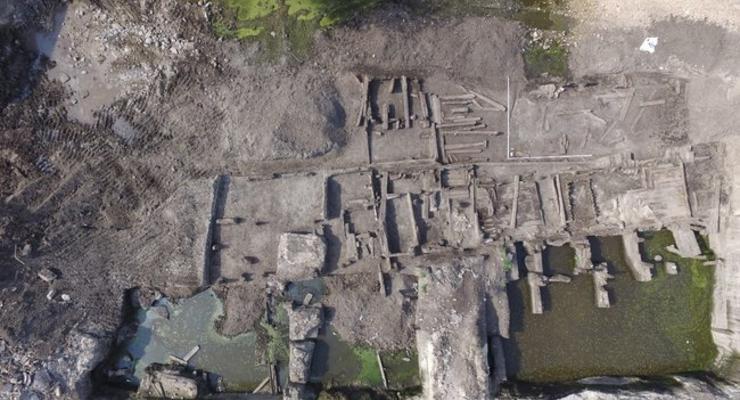 В Киеве археологи откопали улицу XVII-XVIII веков