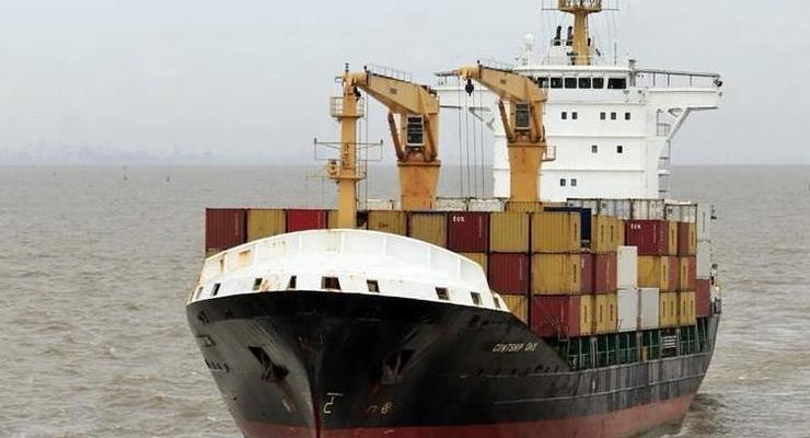 Нападение на моряков: в Нигерии пираты захватили судно Украины