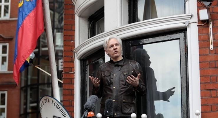 WikiLeaks заявила о готовящейся высылке Ассанжа из посольства Эквадора