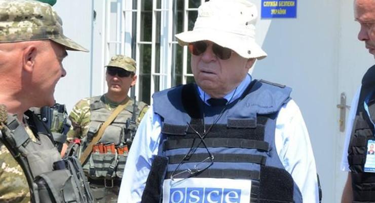 Представитель ОБСЕ посетил заложников в Донецке