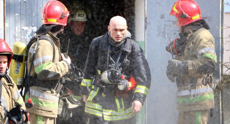 В Киеве произошел пожар в многоэтажке, есть жертвы
