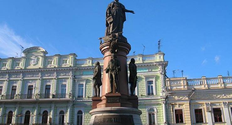 Верховный суд узаконил памятник Екатерине II в Одессе