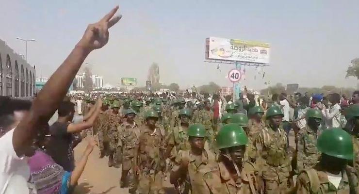 В Судане произошел военный переворот – СМИ