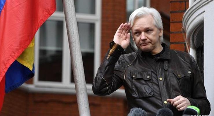 В Британии задержали основателя WikiLeaks Ассанжа