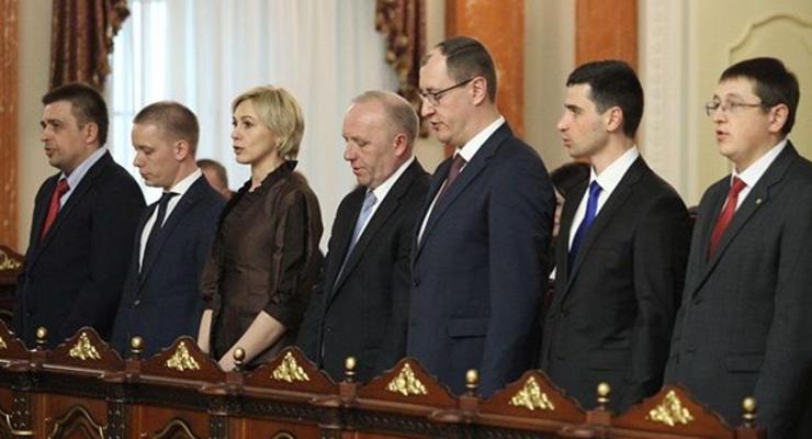 Порошенко назначил 38 судей Высшего антикоррупционного суда