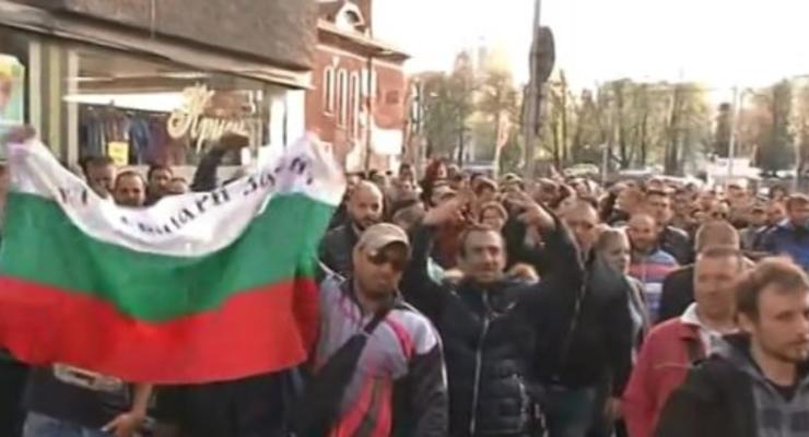 В Болгарии протестуют против цыган: произошли стычки
