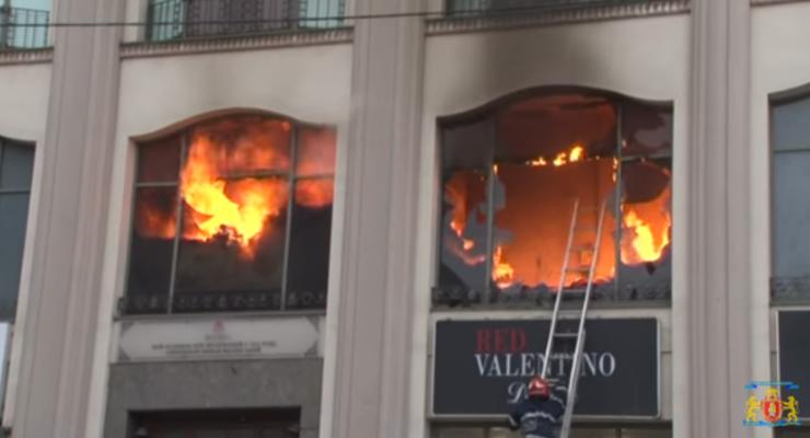 Во Львове горел торговый центр, пострадавших нет