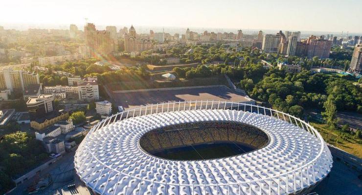 Дебаты: Порошенко прибыл на НСК Олимпийский 14 апреля в 14:14