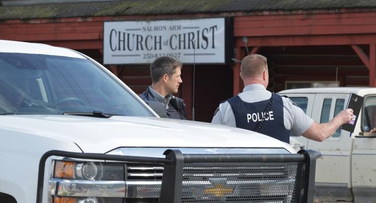 В Канаде мужчина расстрелял прихожан в церкви
